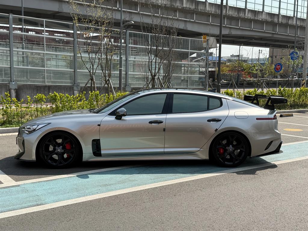 KIA Stinger - Vista 3