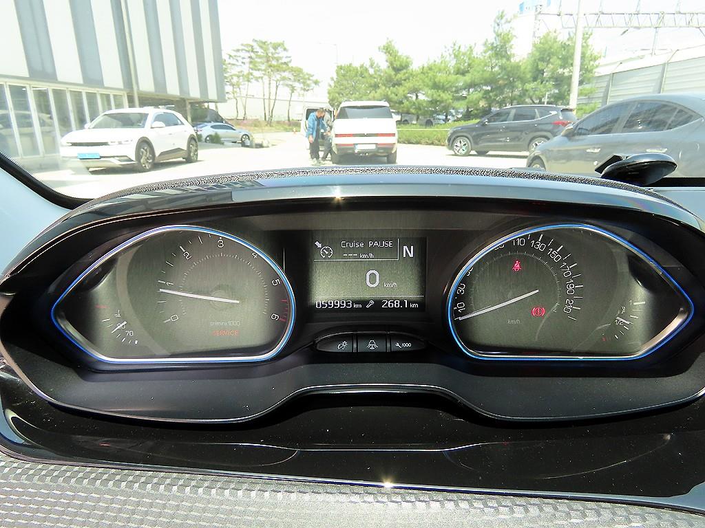 Peugeot 2008 - Vista 9