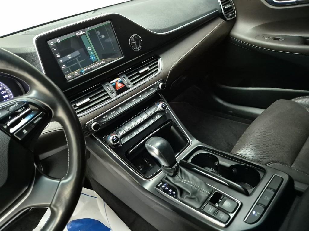 HYUNDAI Grandeur - Vista 10