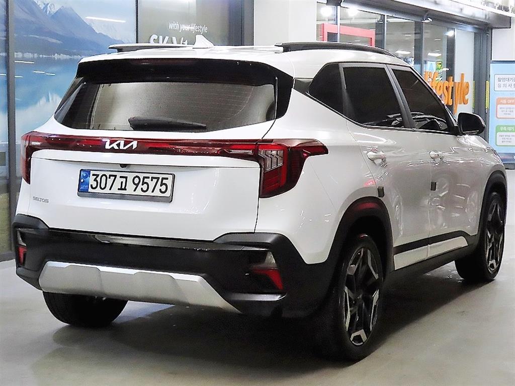 KIA Seltos - Vista 4