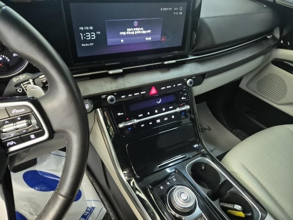 KIA Carnival - Vista 10