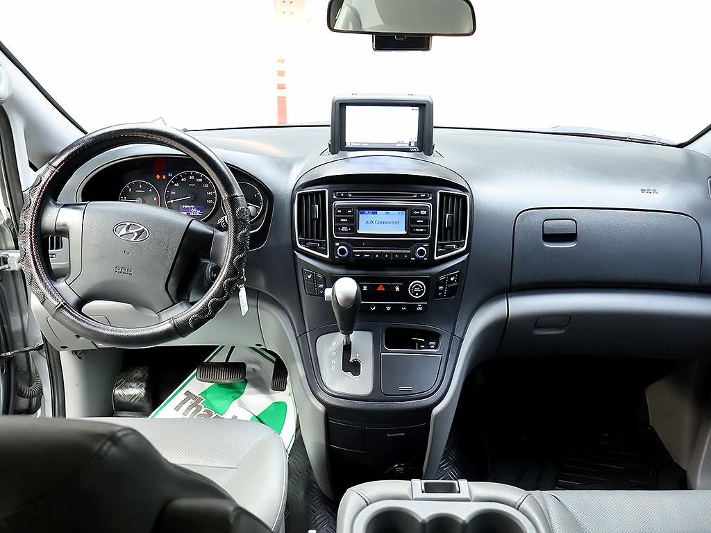 HYUNDAI Starex - Vista 9