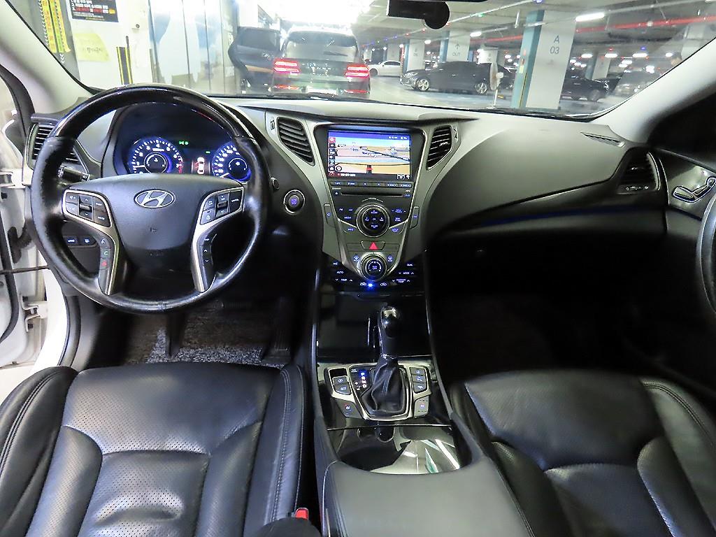 HYUNDAI Grandeur - Vista 10