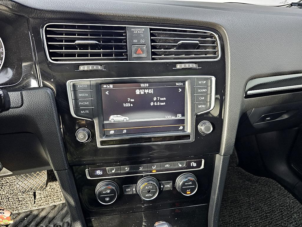 Volkswagen Golf 2016 Blanco - Importación desde Corea - HF Imports Iquique - Foto 14