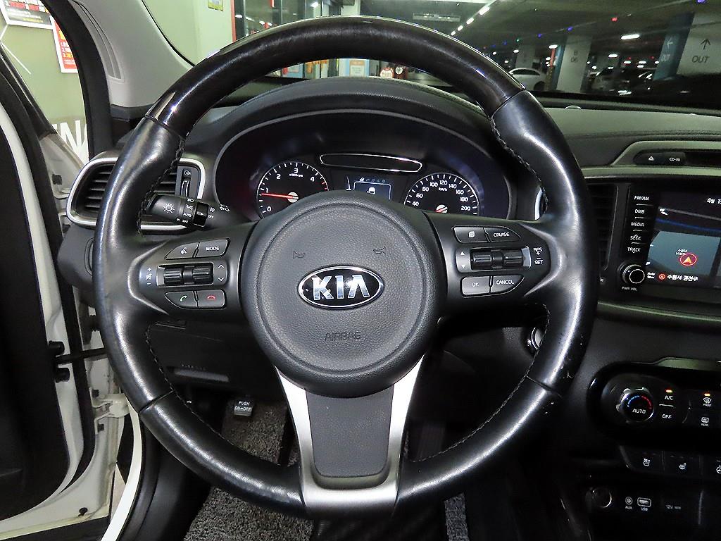 KIA Sorento - Vista 8