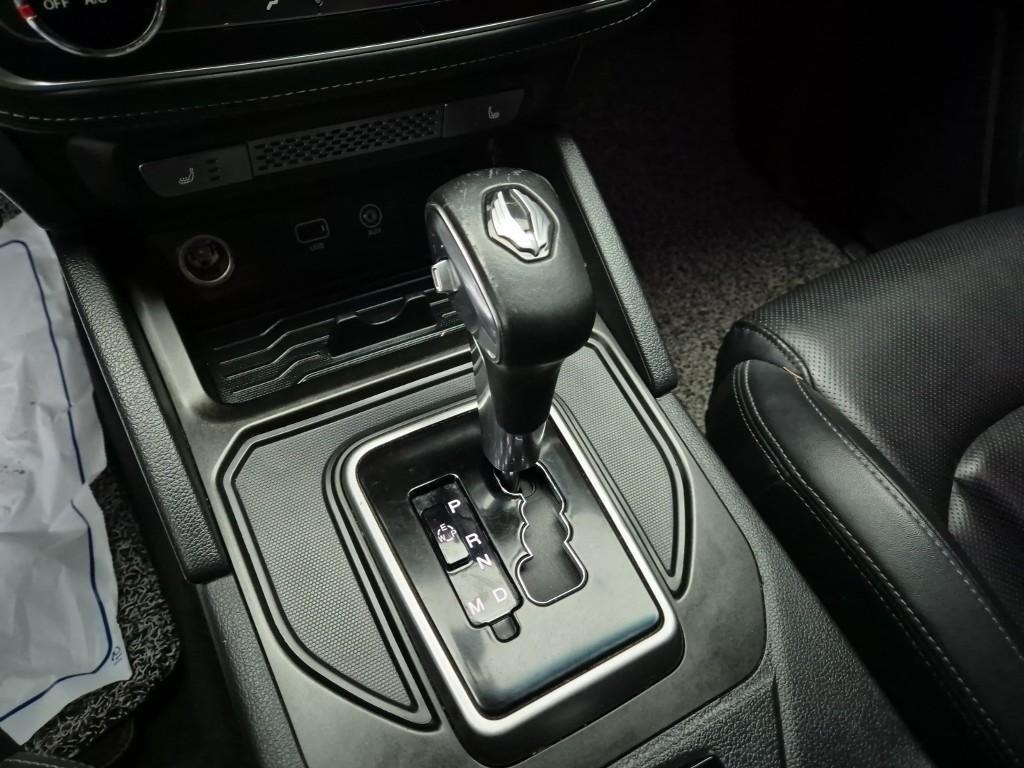 Ssangyong Rexton - Vista 8