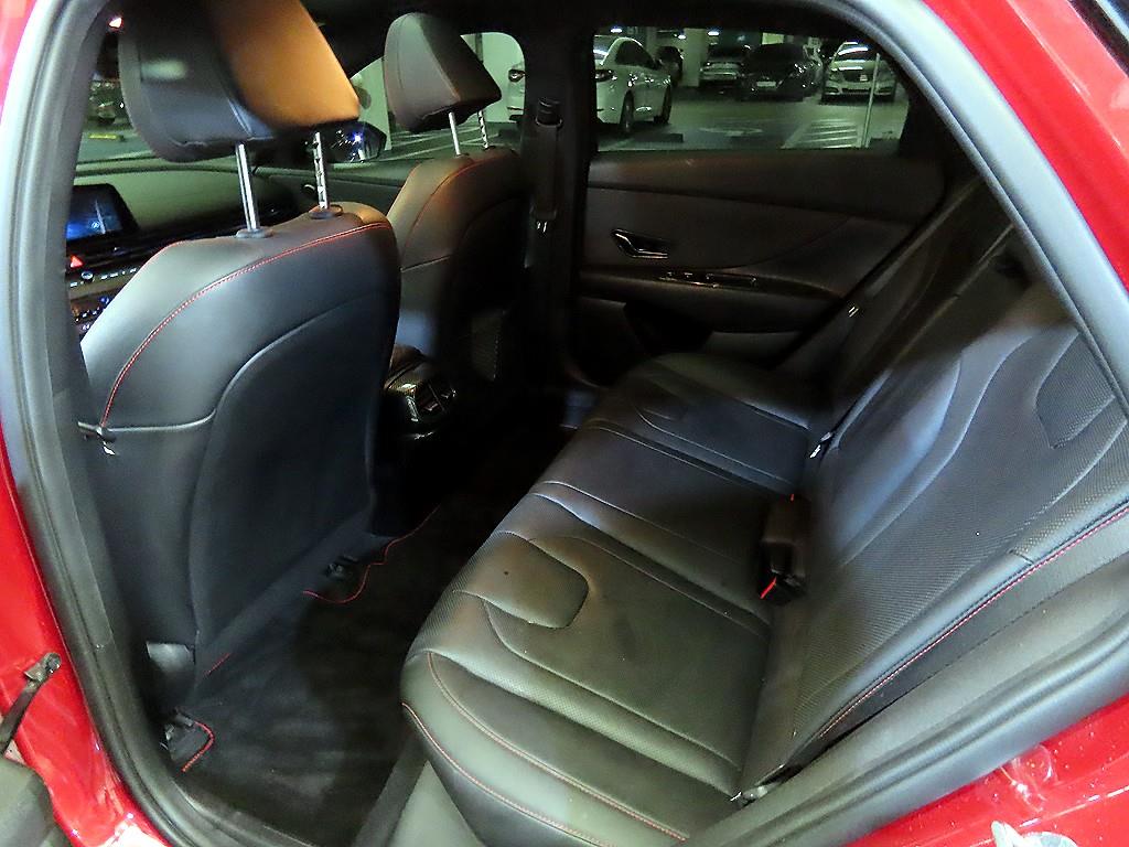 HYUNDAI Avante - Vista 7