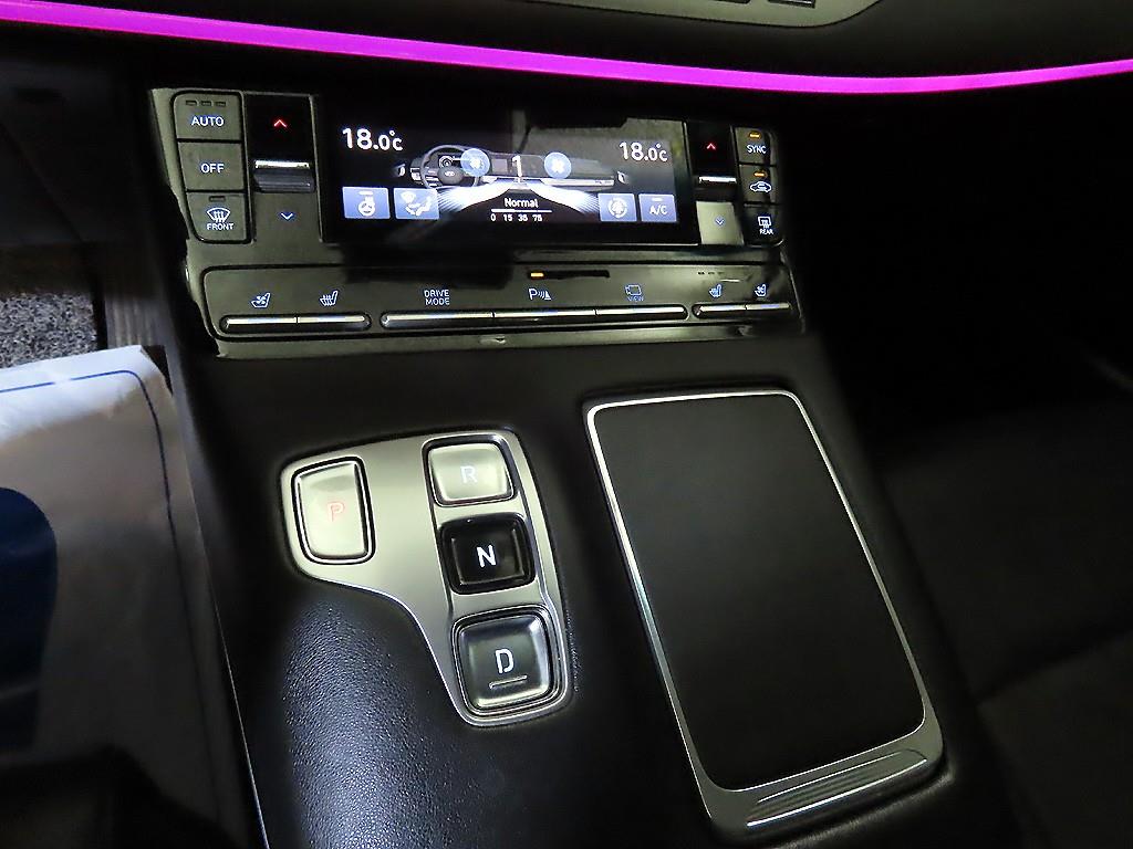 HYUNDAI Grandeur - Vista 12