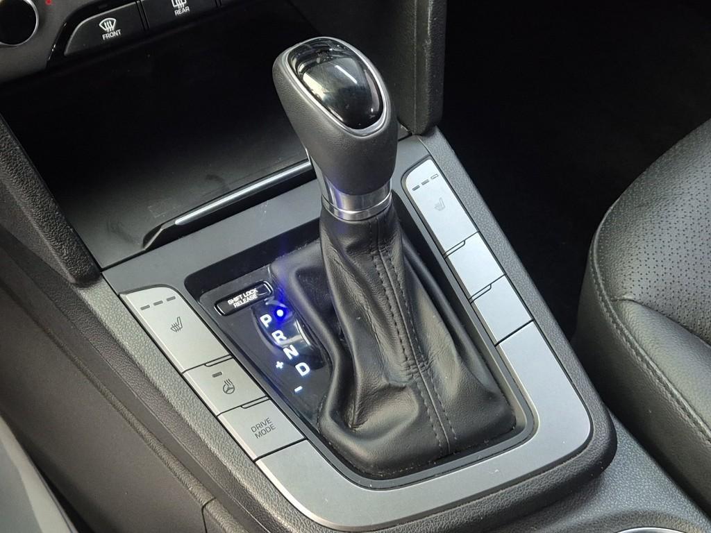 HYUNDAI Avante - Vista 8