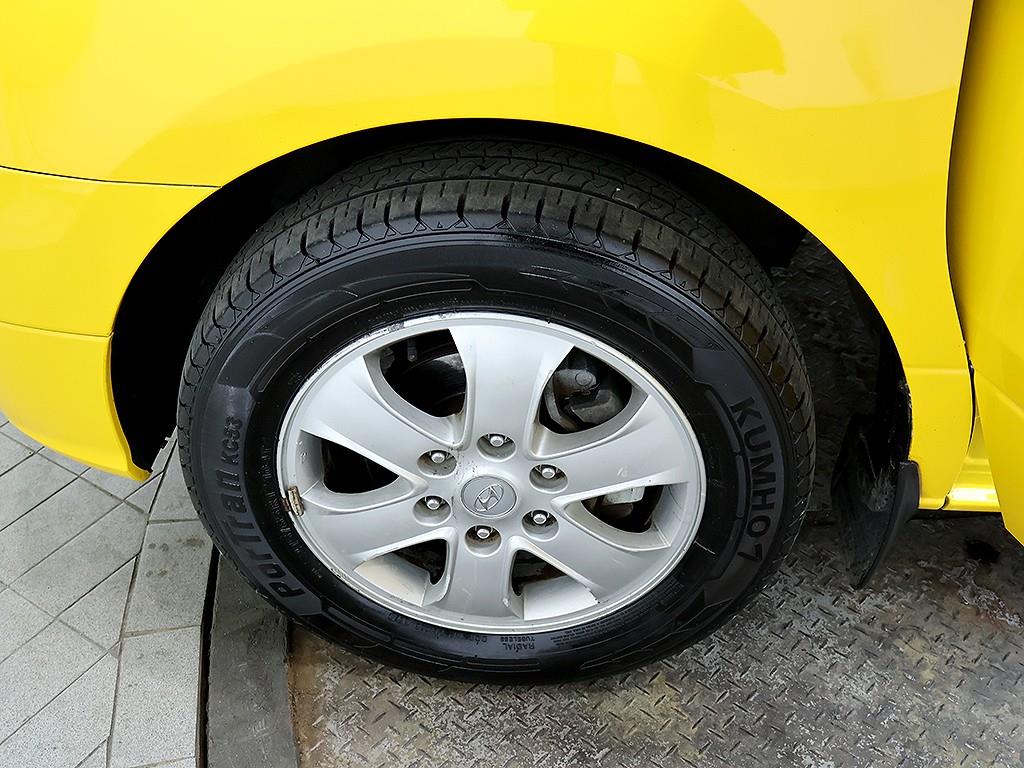 HYUNDAI Starex 2015 Amarillo - Importación desde Corea - HF Imports Iquique - Foto 8