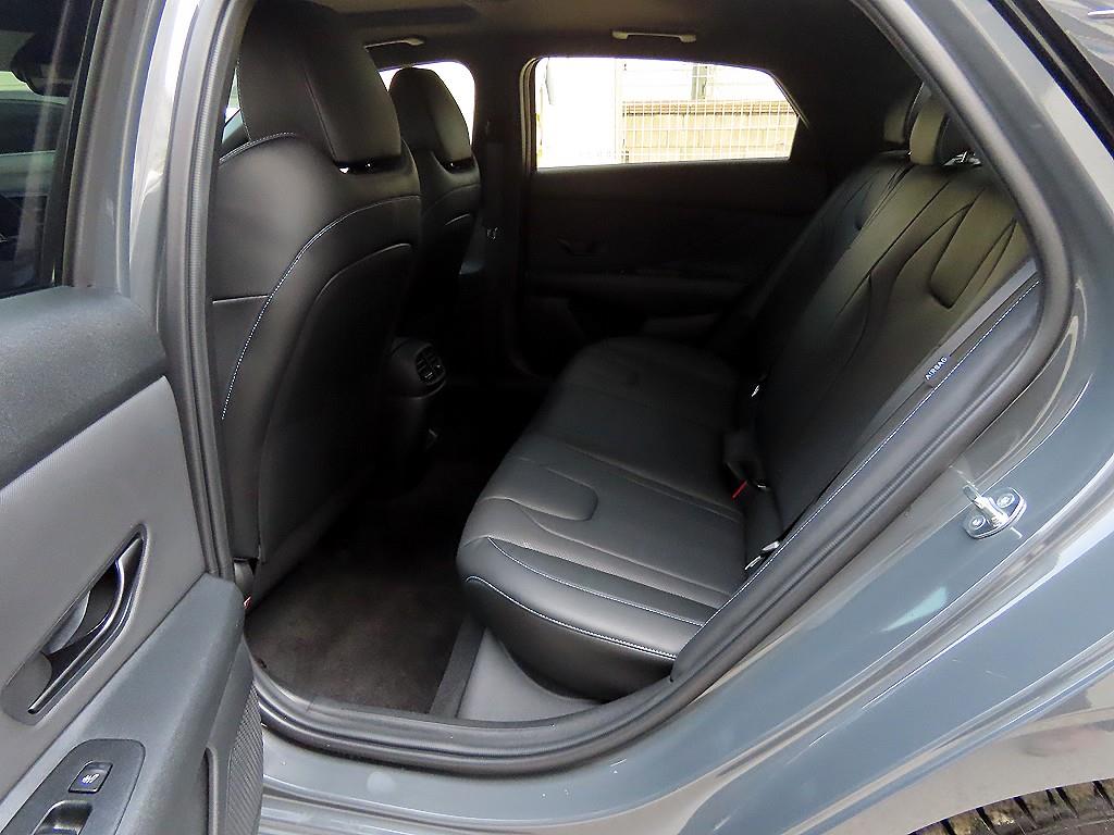 HYUNDAI Avante - Vista 6