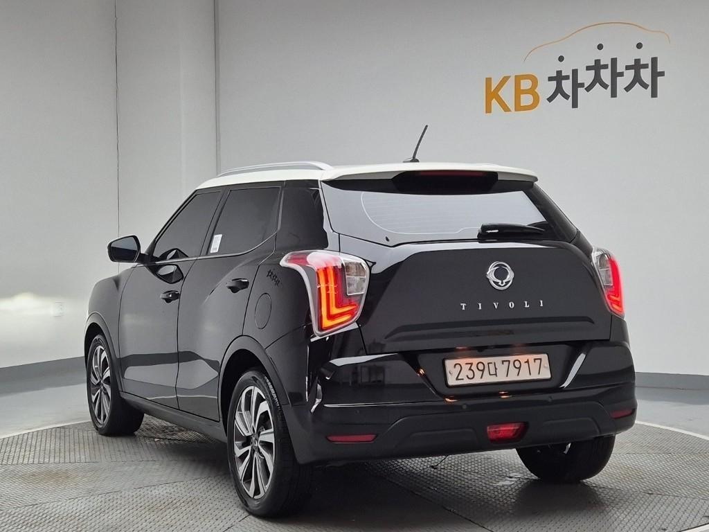 Ssangyong Tivoli - Vista 2