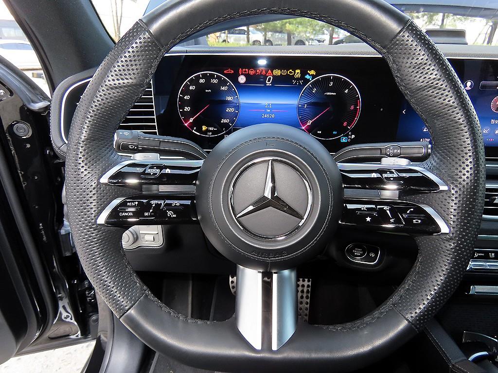 Mercedes Benz GLE Class - Vista 8