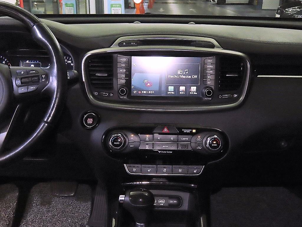 KIA Sorento - Vista 11