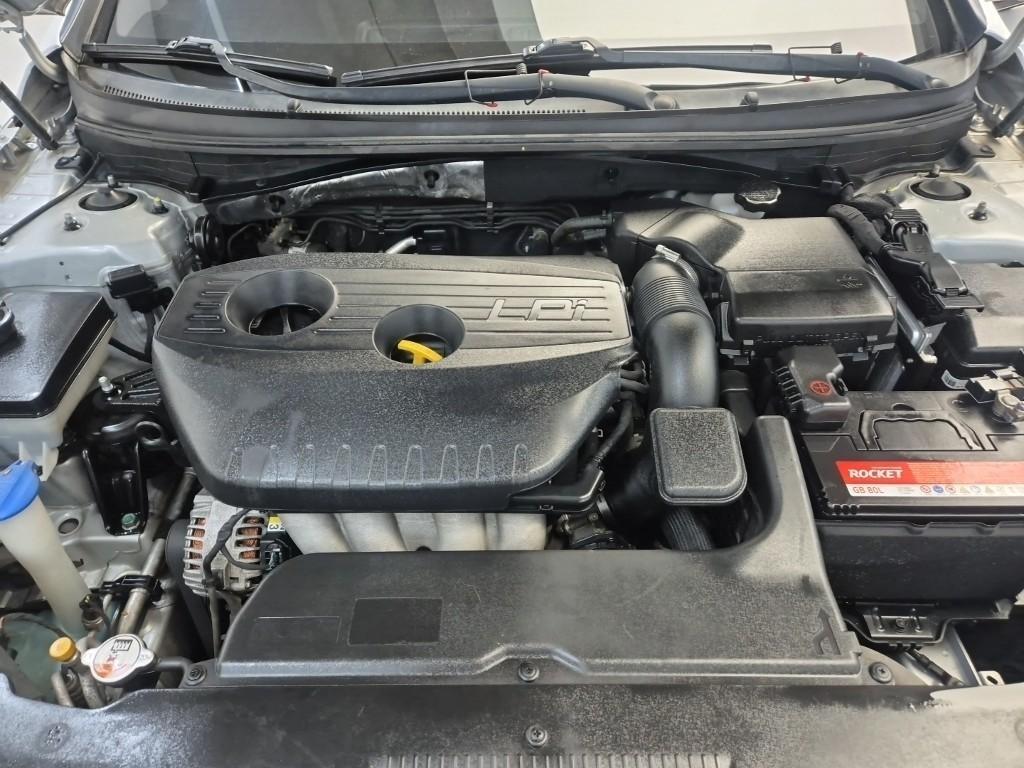 HYUNDAI Sonata - Vista 5