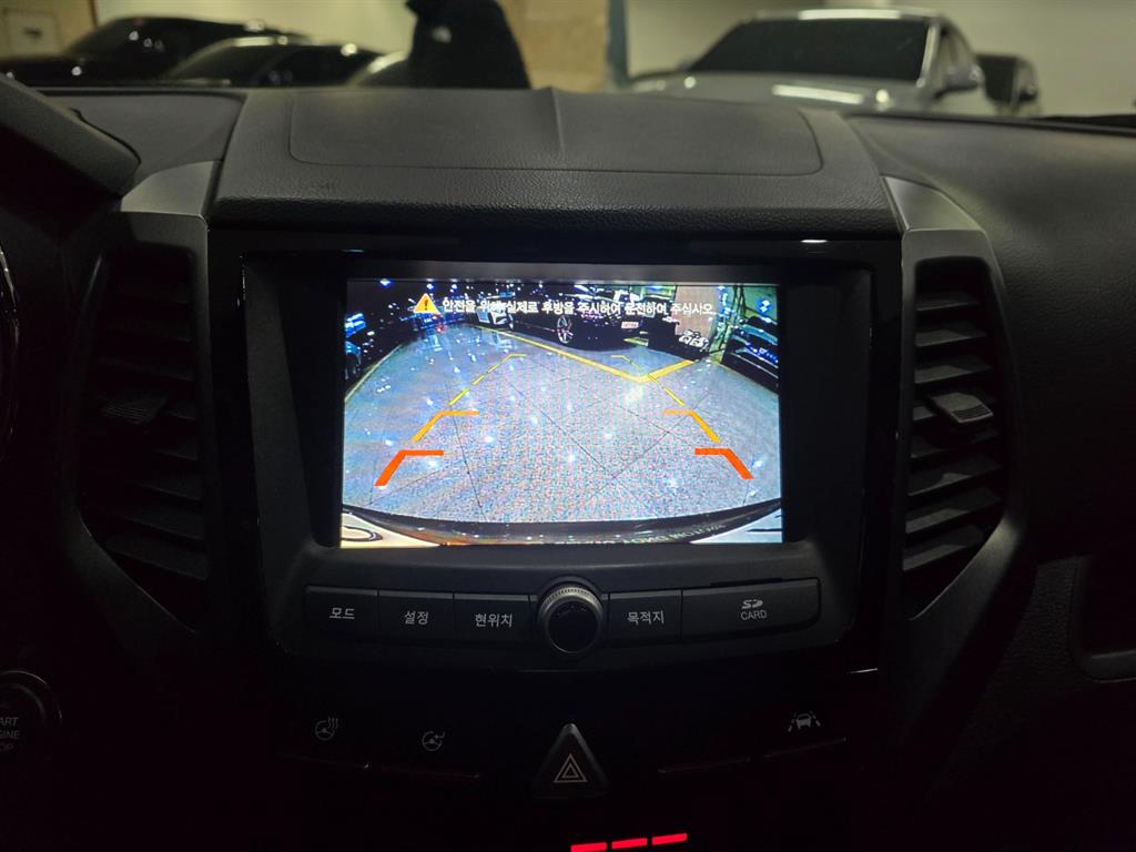 Ssangyong Tivoli - Vista 11