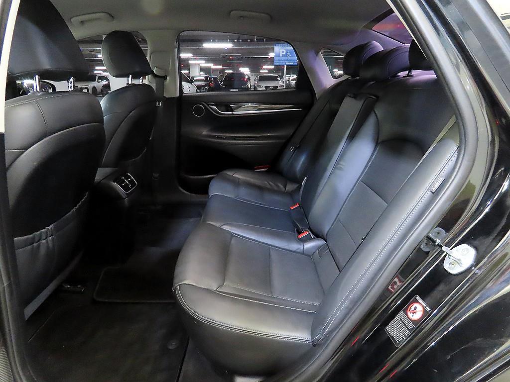 HYUNDAI Grandeur - Vista 7