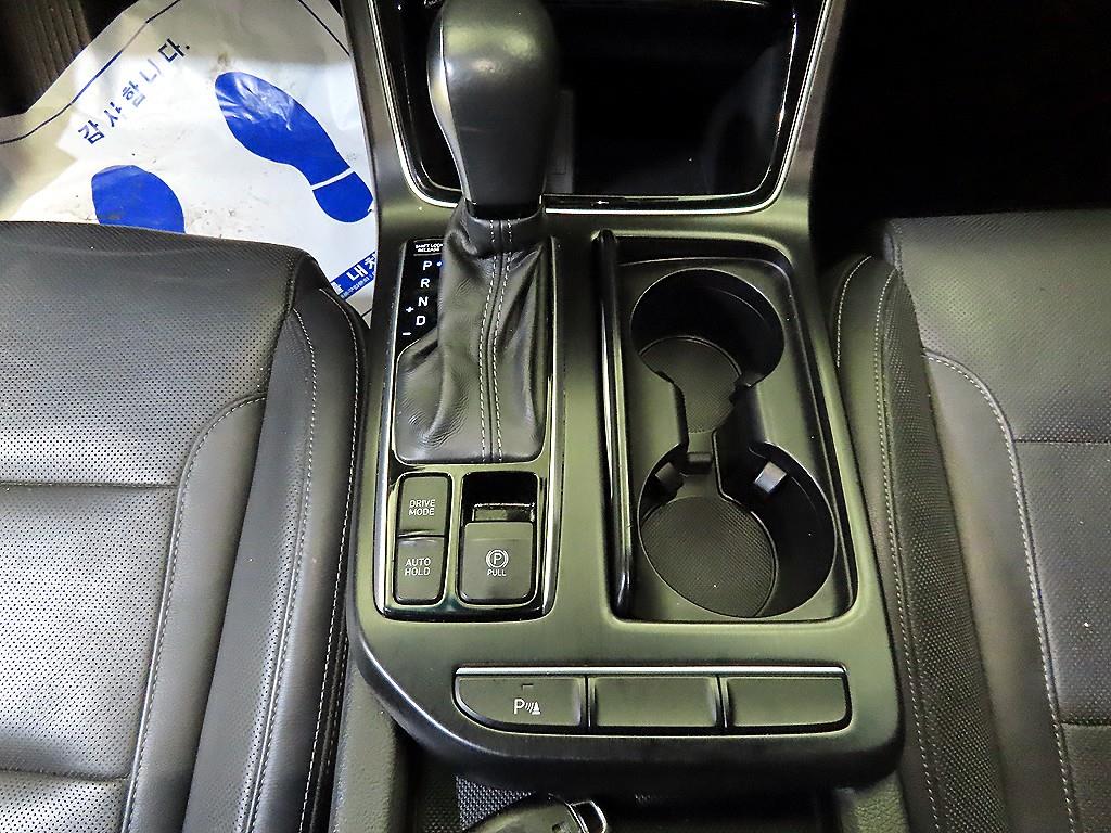 HYUNDAI Grandeur - Vista 12