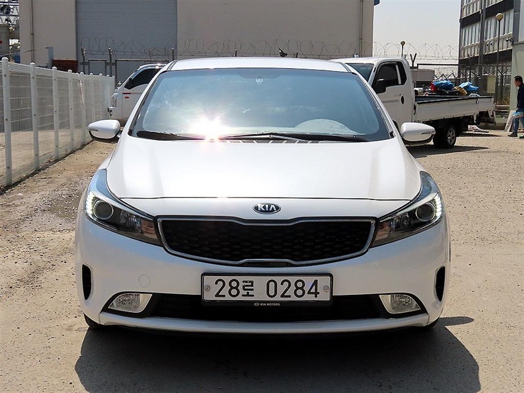 KIA K3 2017 Blanco - Importación desde Corea - HF Imports Iquique - Foto 1