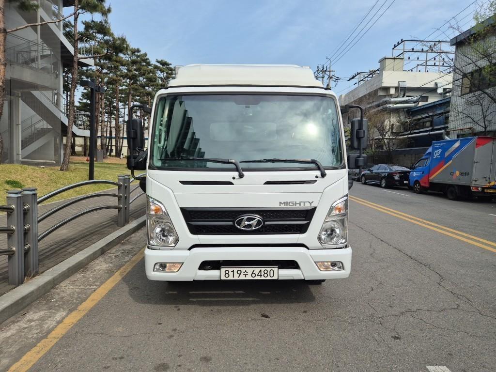 medium and large cargo truck - Vista 2