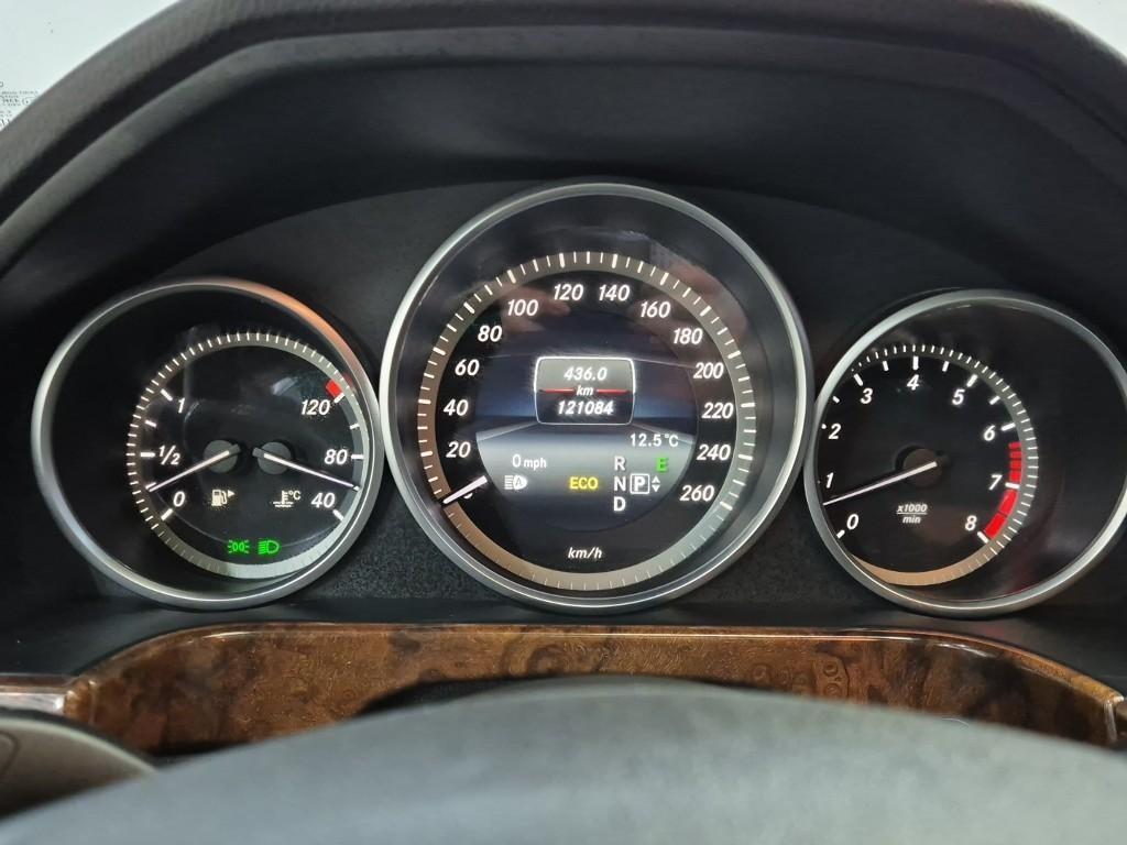Mercedes Benz E class 2014 Negro - Importación desde Corea - HF Imports Iquique - Foto 19