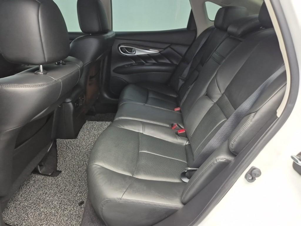 Infiniti Q - Vista 7