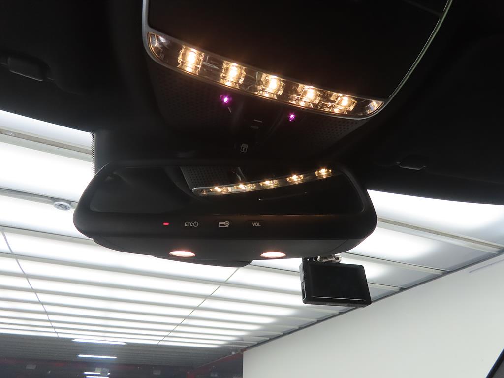 Mercedes Benz S Class - Vista 12