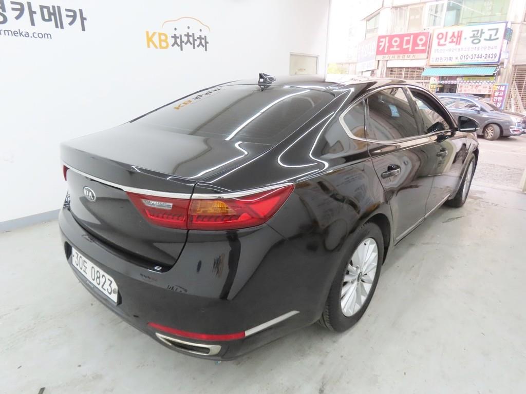 KIA K7 - Vista 3