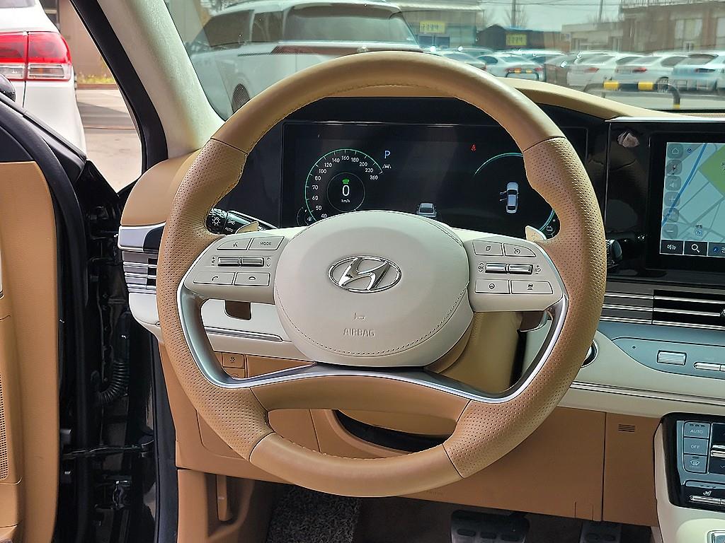 HYUNDAI Grandeur - Vista 8