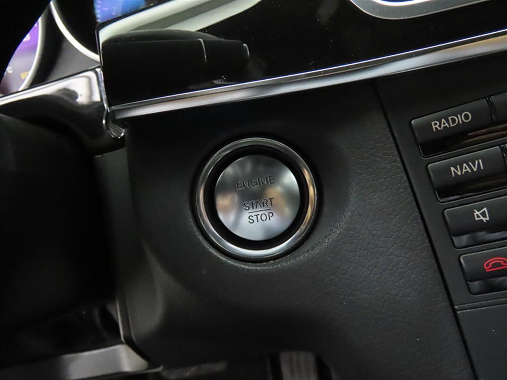 Mercedes Benz E class - Vista 11