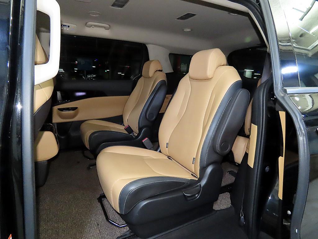 KIA Carnival - Vista 7