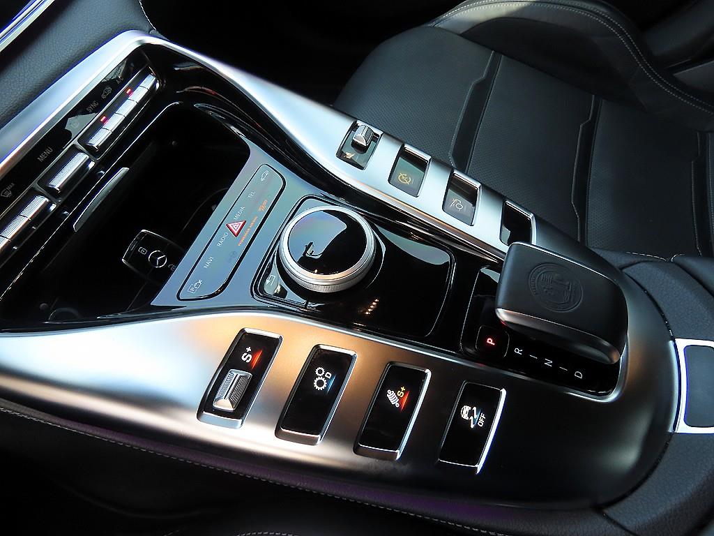 Mercedes Benz AMG GT - Vista 11