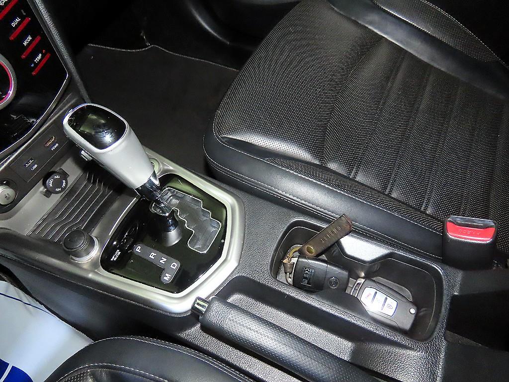 Ssangyong Tivoli - Vista 12