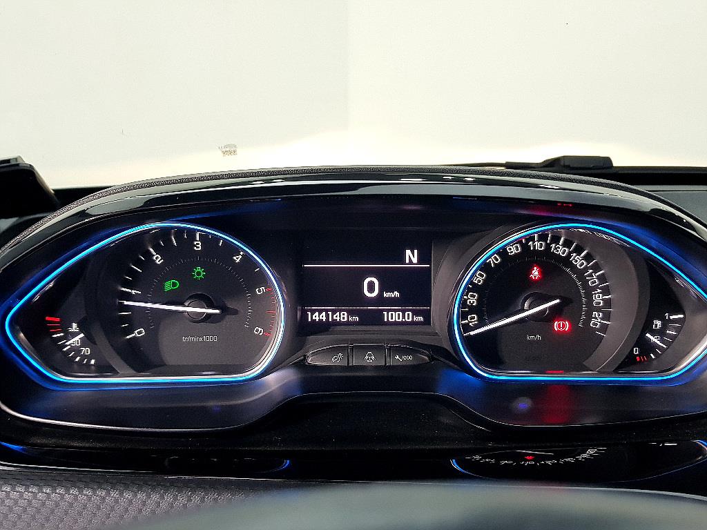 Peugeot 2008 - Vista 6