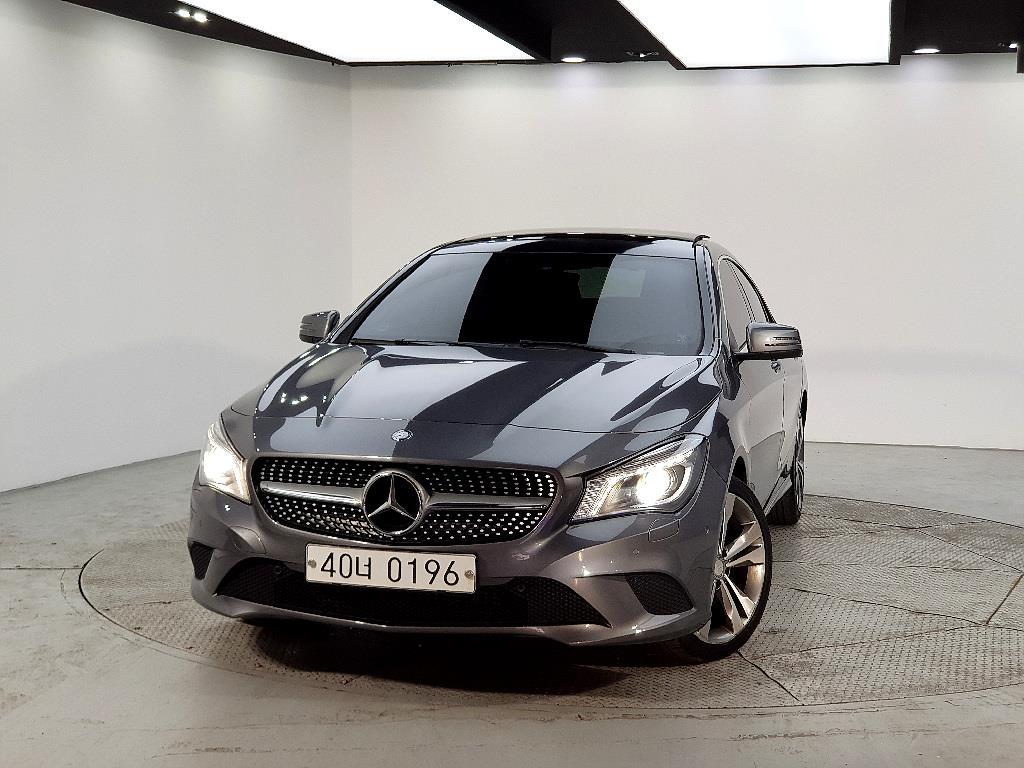 Mercedes Benz CLA Class - Vista 2