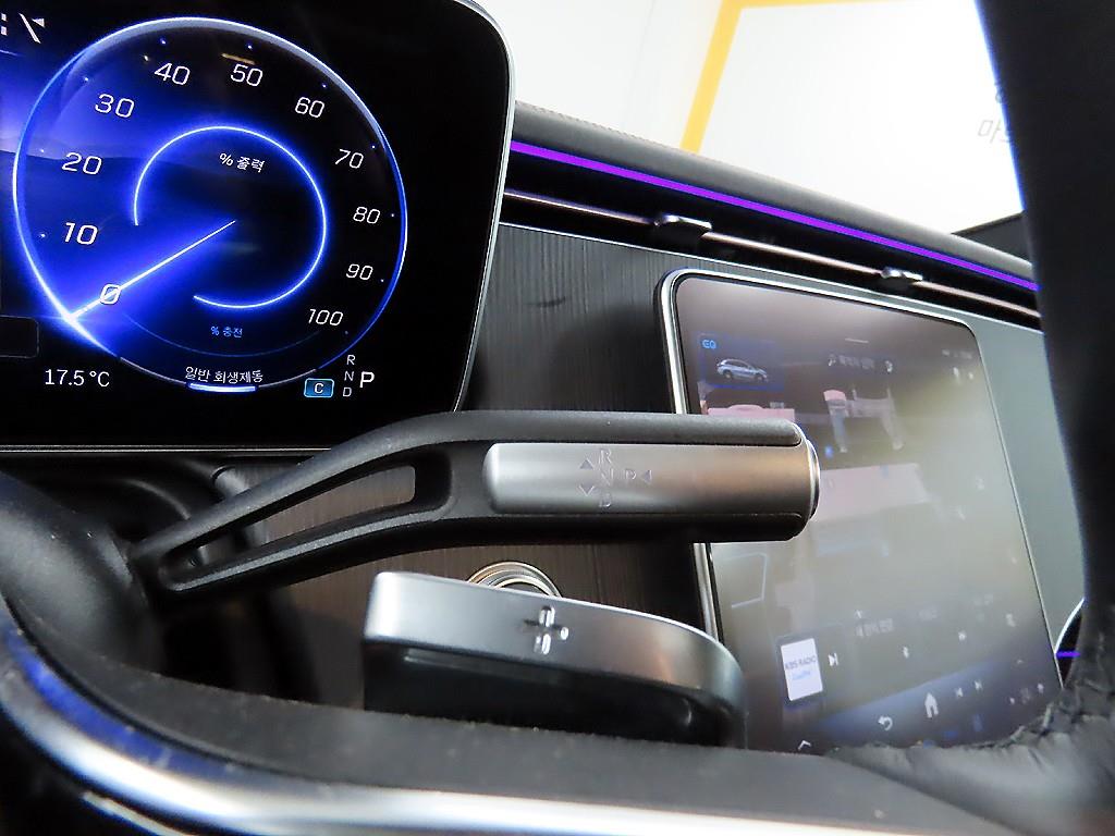 Mercedes Benz EQS - Vista 10