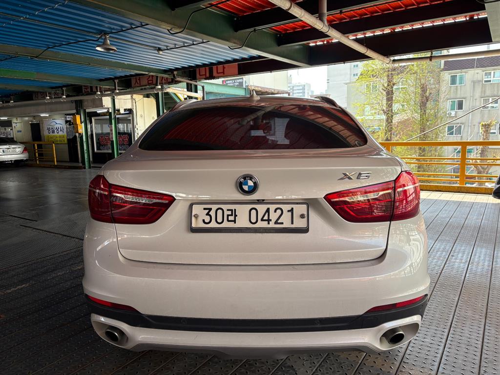 BMW X6 - Vista 4