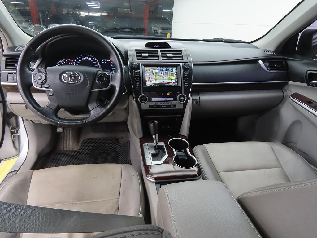 Toyota Camry - Vista 7