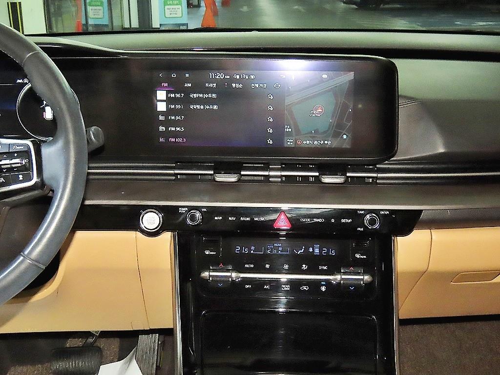 KIA Carnival - Vista 11