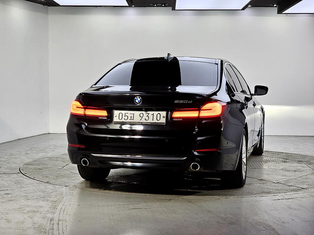 BMW 5 Series - Vista 3