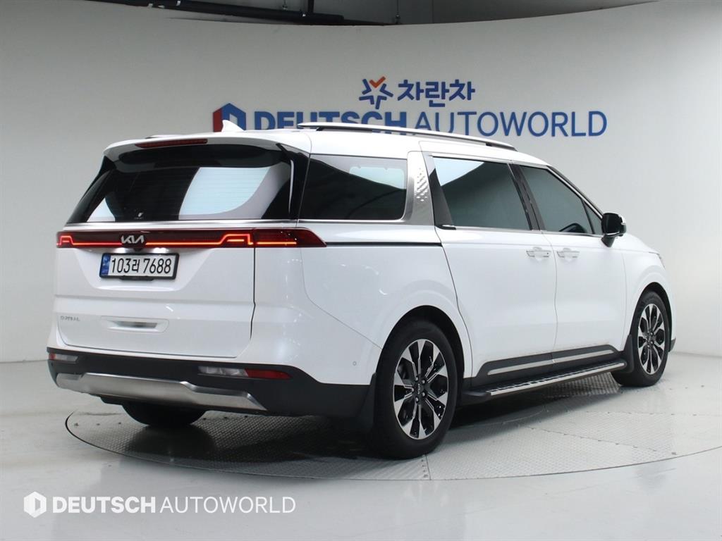 KIA Carnival - Vista 2