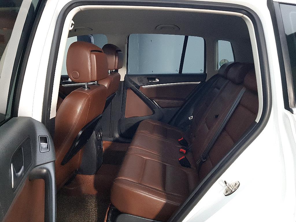 Volkswagen Tiguan - Vista 9