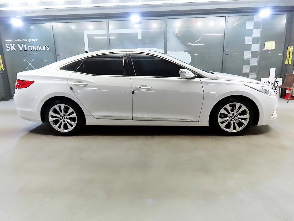 HYUNDAI Grandeur - Vista 3