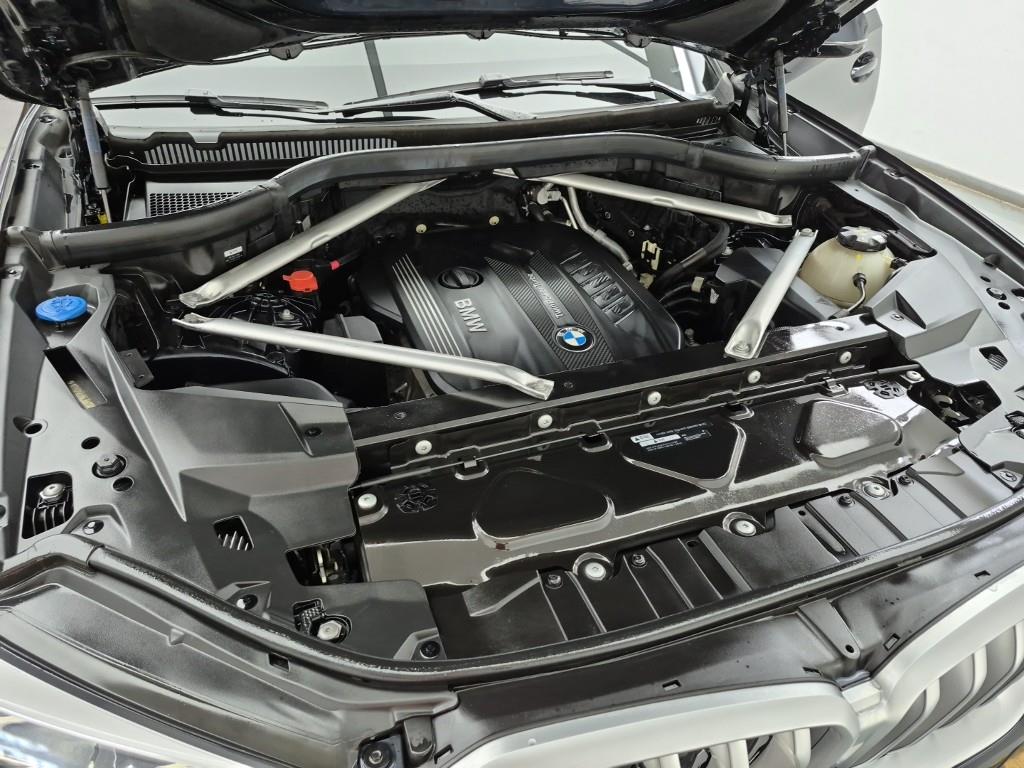 BMW X6 - Vista 6