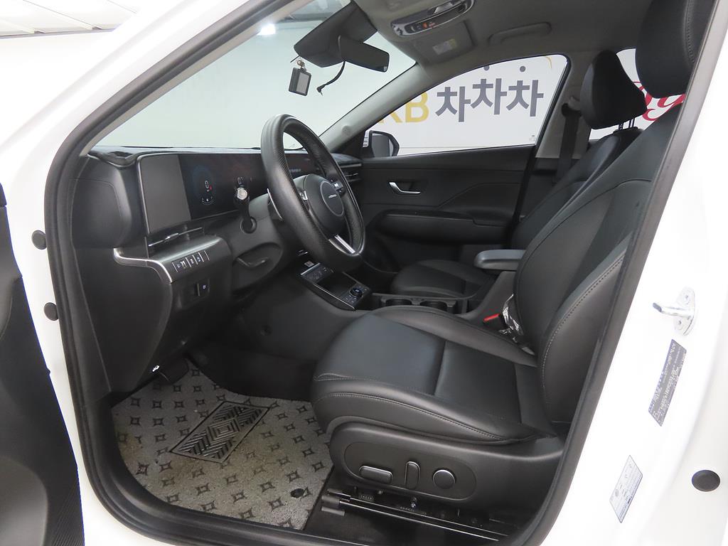 HYUNDAI Kona - Vista 5