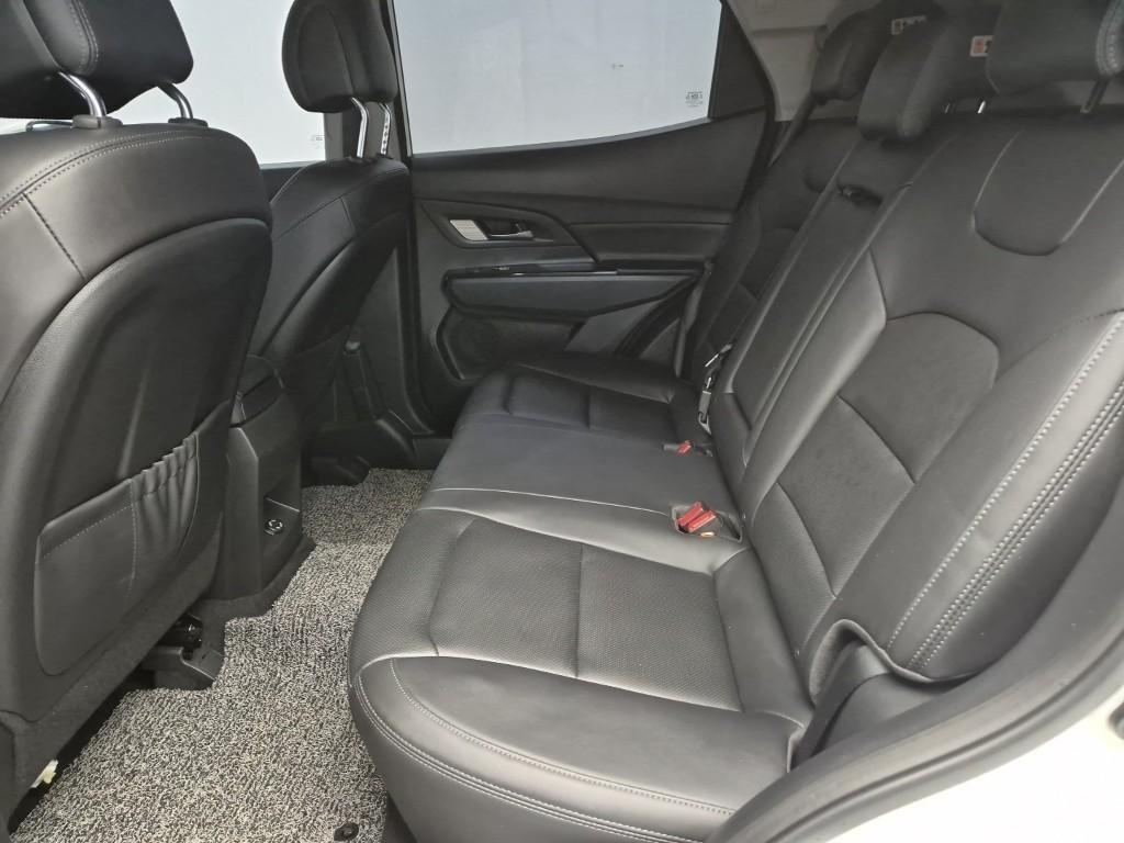 Ssangyong Korando - Vista 12