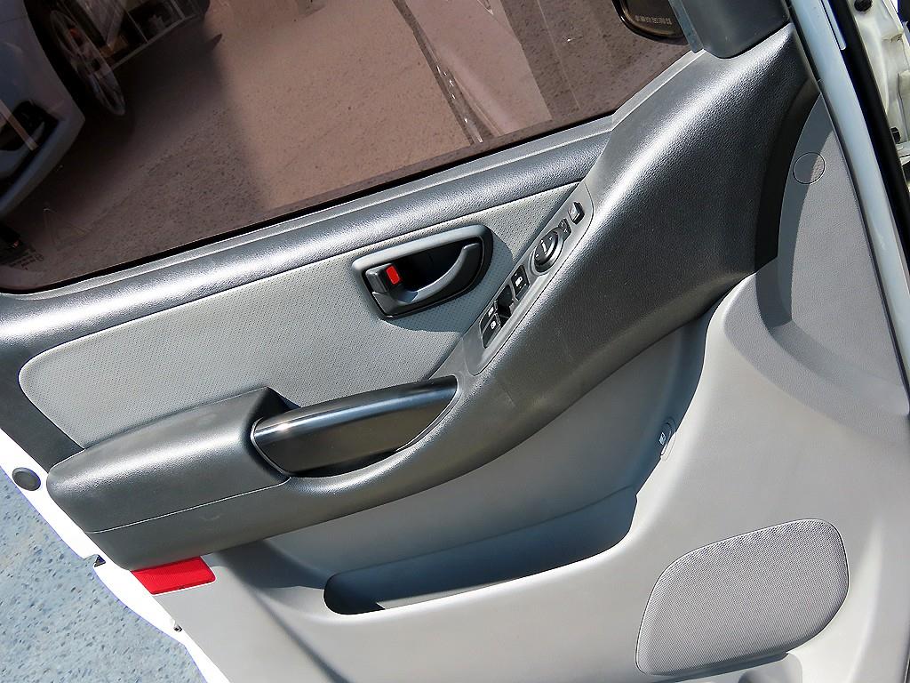 HYUNDAI Starex - Vista 12