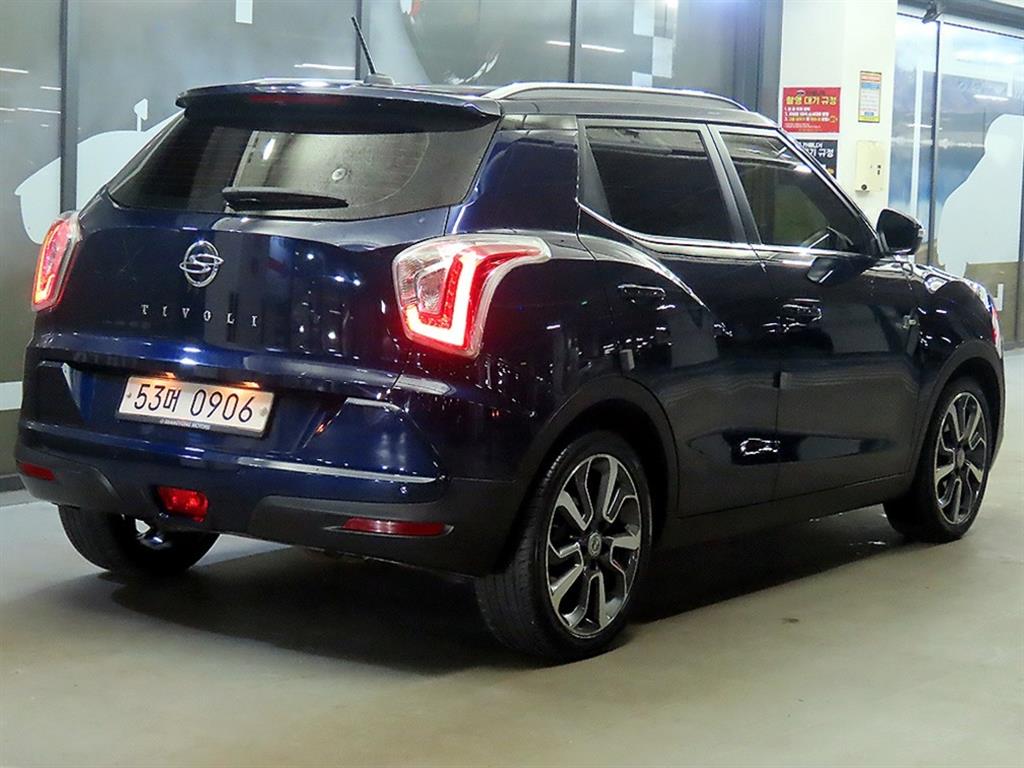 Ssangyong Tivoli - Vista 4