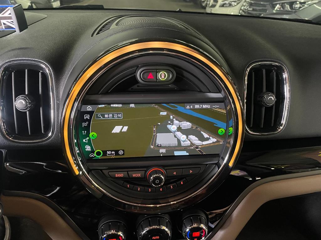 Mini Countryman - Vista 8