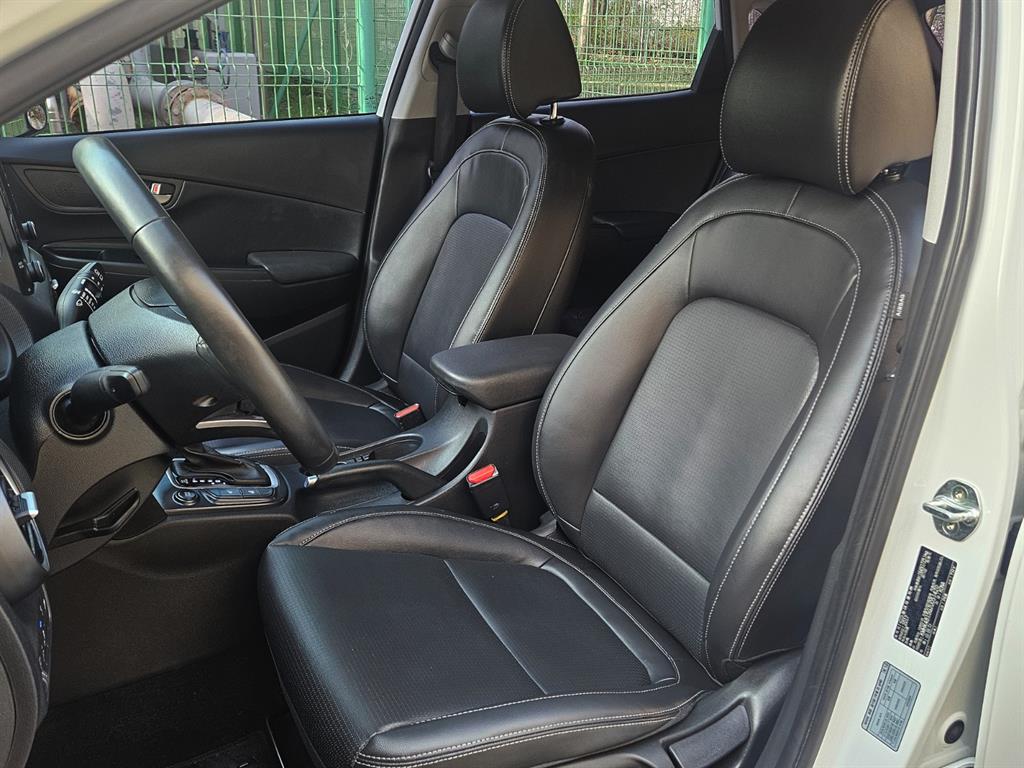 HYUNDAI Kona - Vista 9